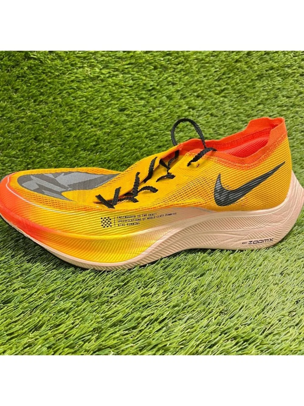 Nike ZoomX Vaporfly Next% 2 Mens Size 11.5 Gold Athletic Running Shoes Sneakers